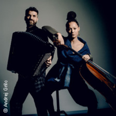 Marie Spaemann & Christian Bakanic - Splits & Circles